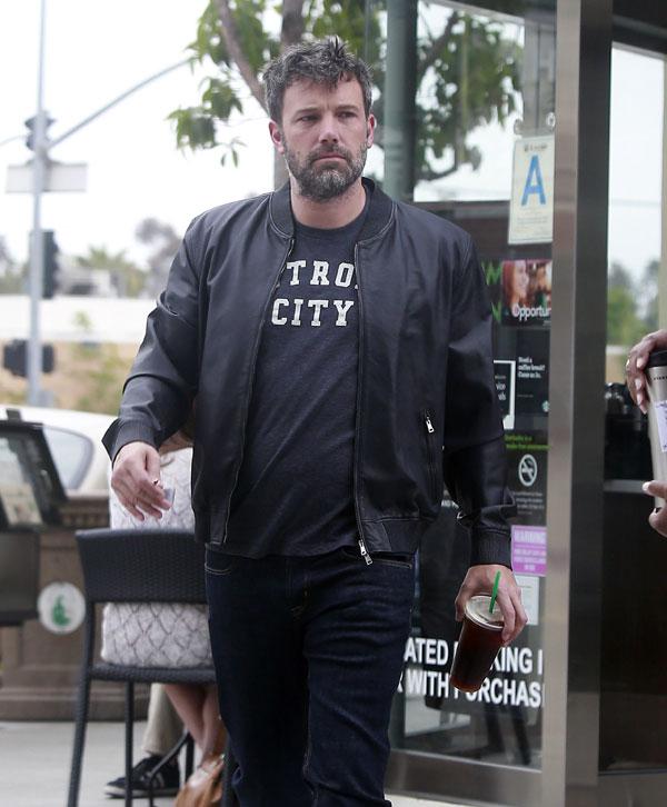 Ben Affleck & Jennifer Garner Divorce Alone Los Angeles