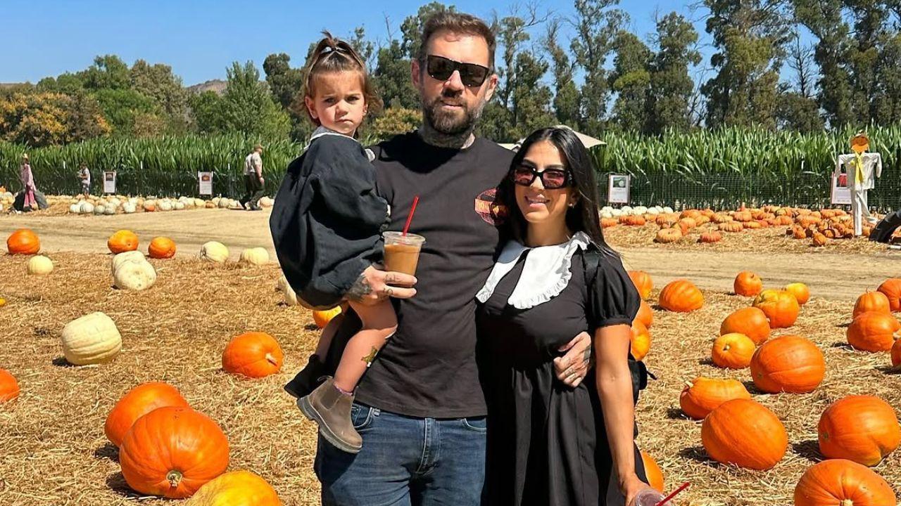Photo of Adam22 and Lena the Plug with their daughter