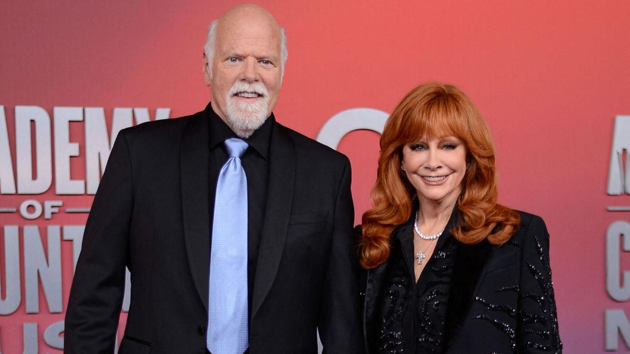 Image of Rex Linn continued his acting career on 'Stick' as his wedding plans with Reba McEntire remained delayed.