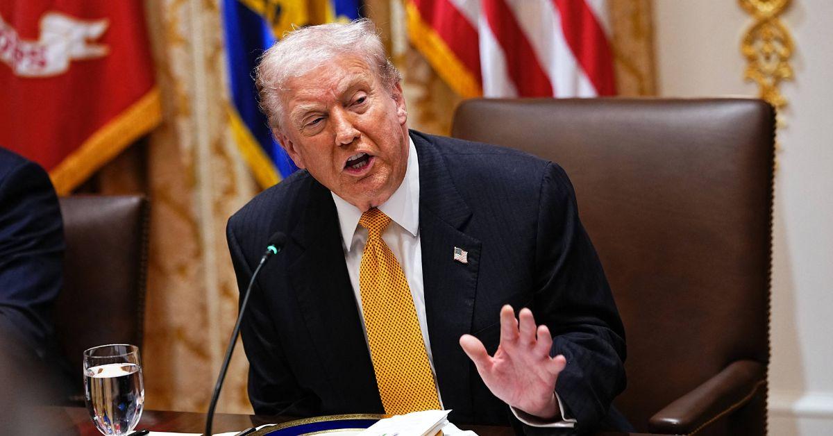 image of Donald Trump flew to Mar-a-Lago on Friday.