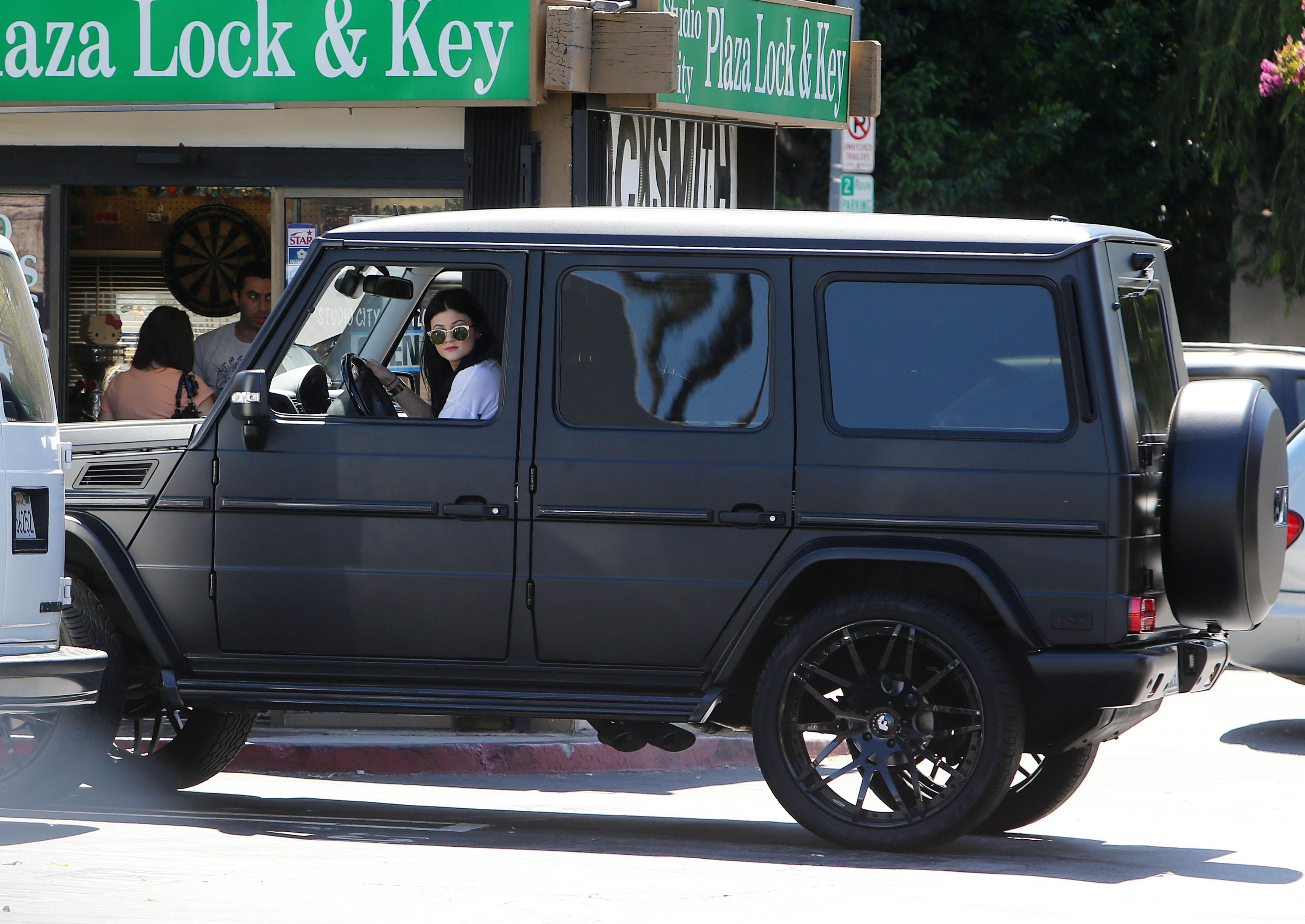 Kylie Jenner shops with friends in L.A.