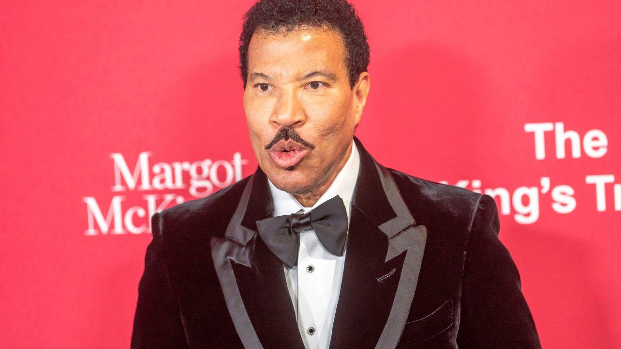 Imageof Lionel Richie reshared Earth, Wind & Fire's statement on his Instagram Stories after the band's last-minute concert postponement.