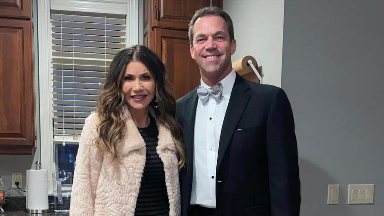 photo of Kristi Noem's mom claimed she's divorcing Bryon Noem.