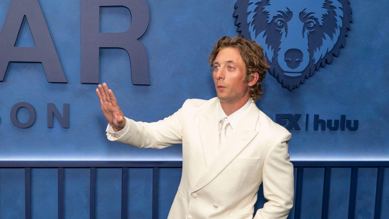 Image of Jeremy Allen White