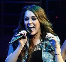 2009__10__wenn5358852 225×211.jpg