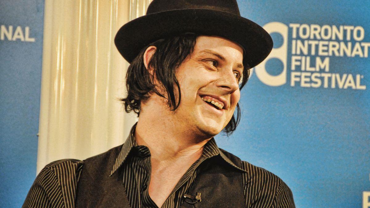 Image of Jack White clarified that he didn't say Taylor Swift's songs were boring.