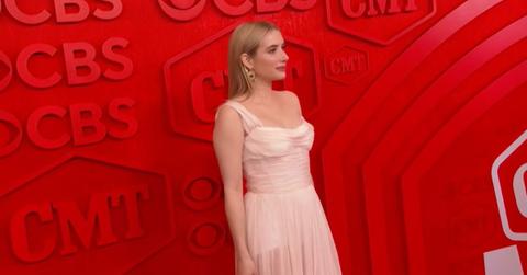why emma roberts attended cmt music awards