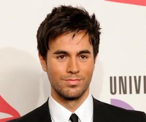 2010__05__Enrique_Iglesias_May4news 300×294.jpg