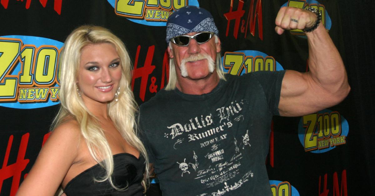 Image of Brooke Hogan shares twins Molly and Oliver with husband Steven Oleksy.