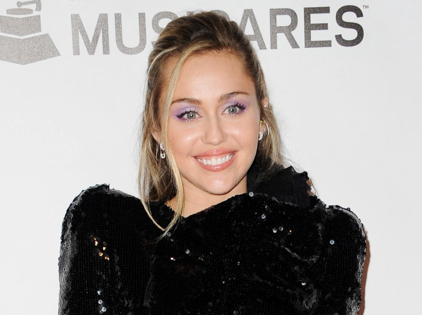 miley cyrus stalker man arrested without bond