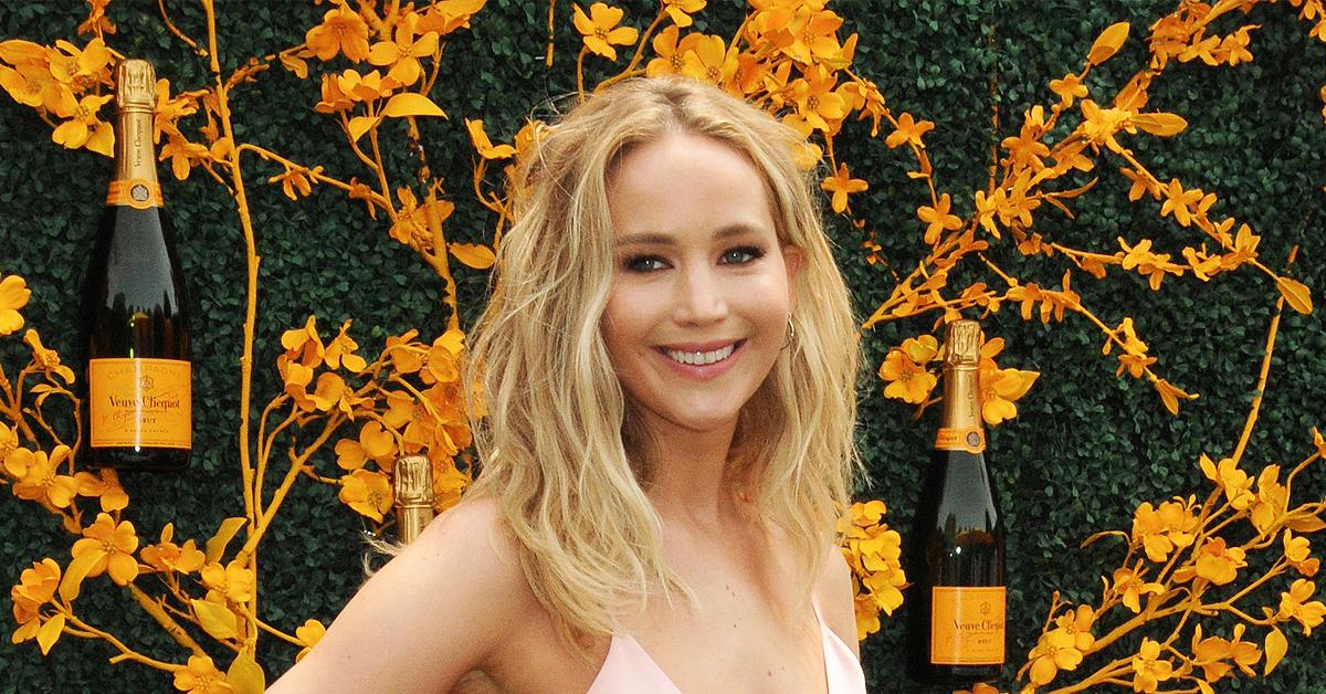 pregnant jennifer lawrence life expecting mama