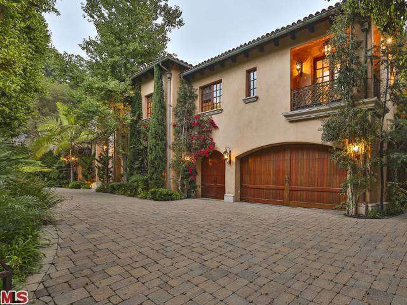 Inside Sofia Vergara's Splashy Beverly Hills Villa: Photos