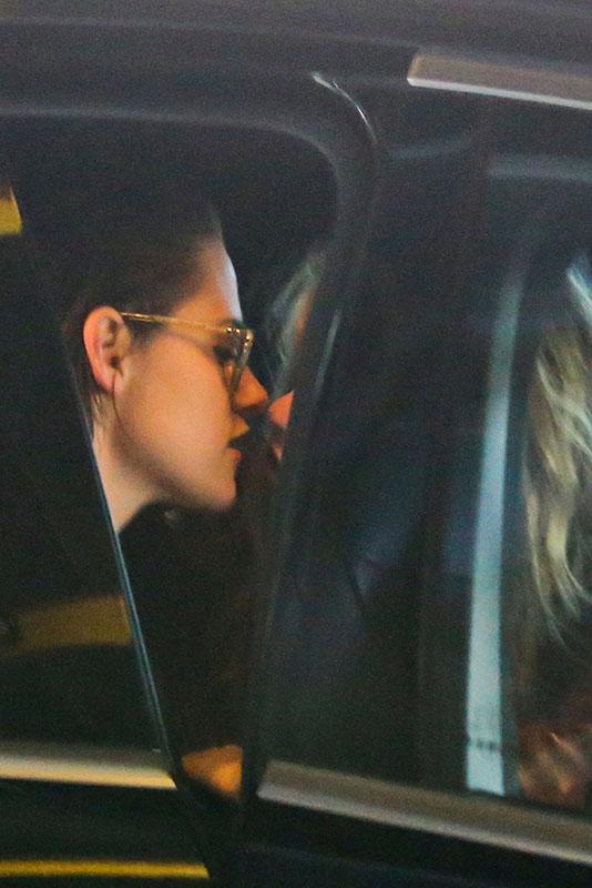 *EXCLUSIVE* **WEB MUST CALL FOR PRICING** Kristen Stewart and Stella Maxwell hot PDA at Milan Airport!