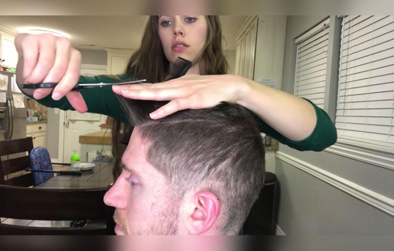 Jessa Duggar Cuts Husband Hair