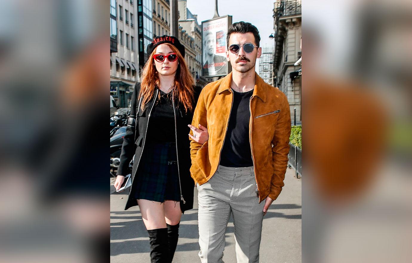 Joe jonas engagement sophie turner