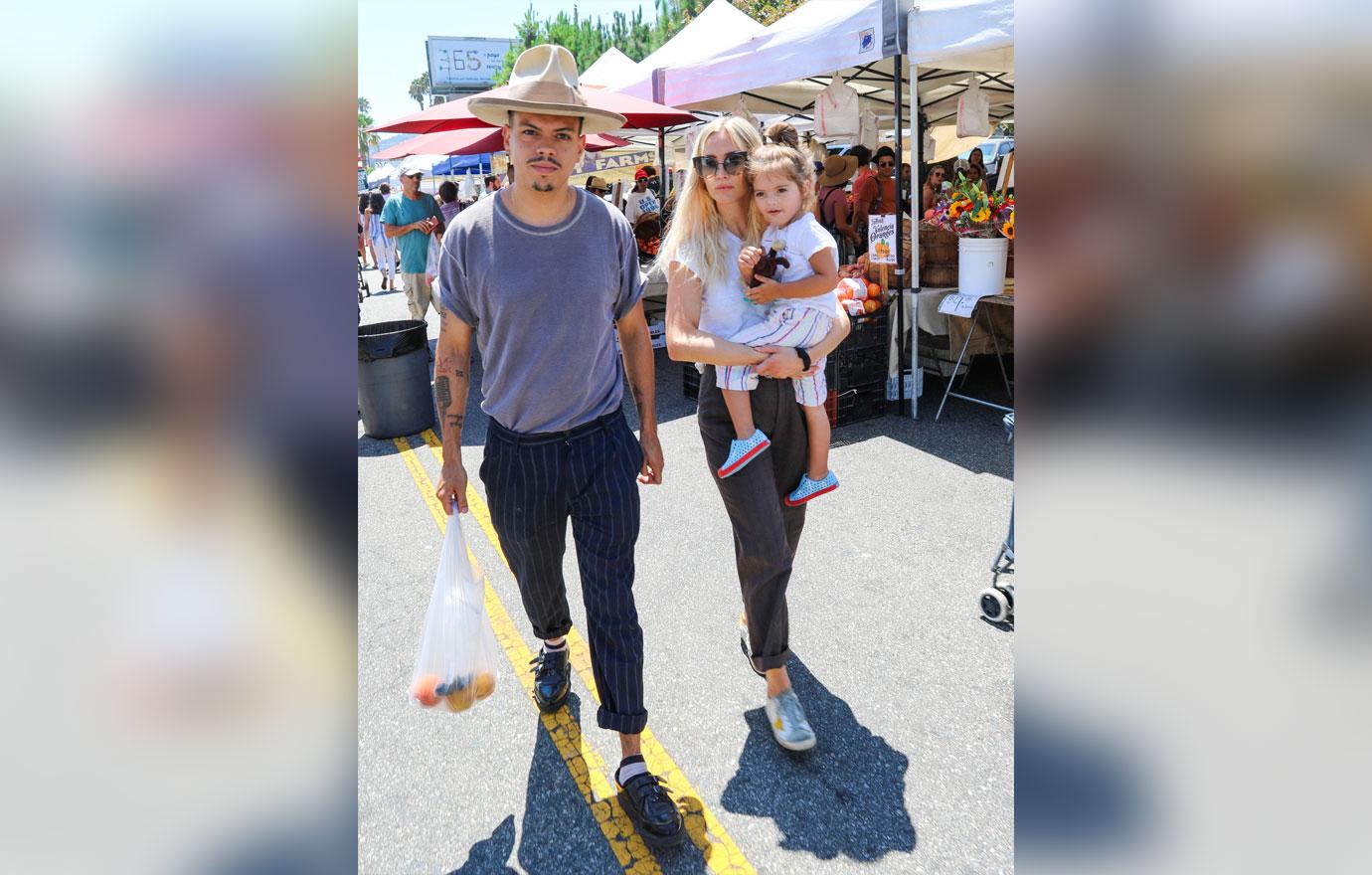 Ashlee Simpson and Evan Ross at farmer&#8217;s market