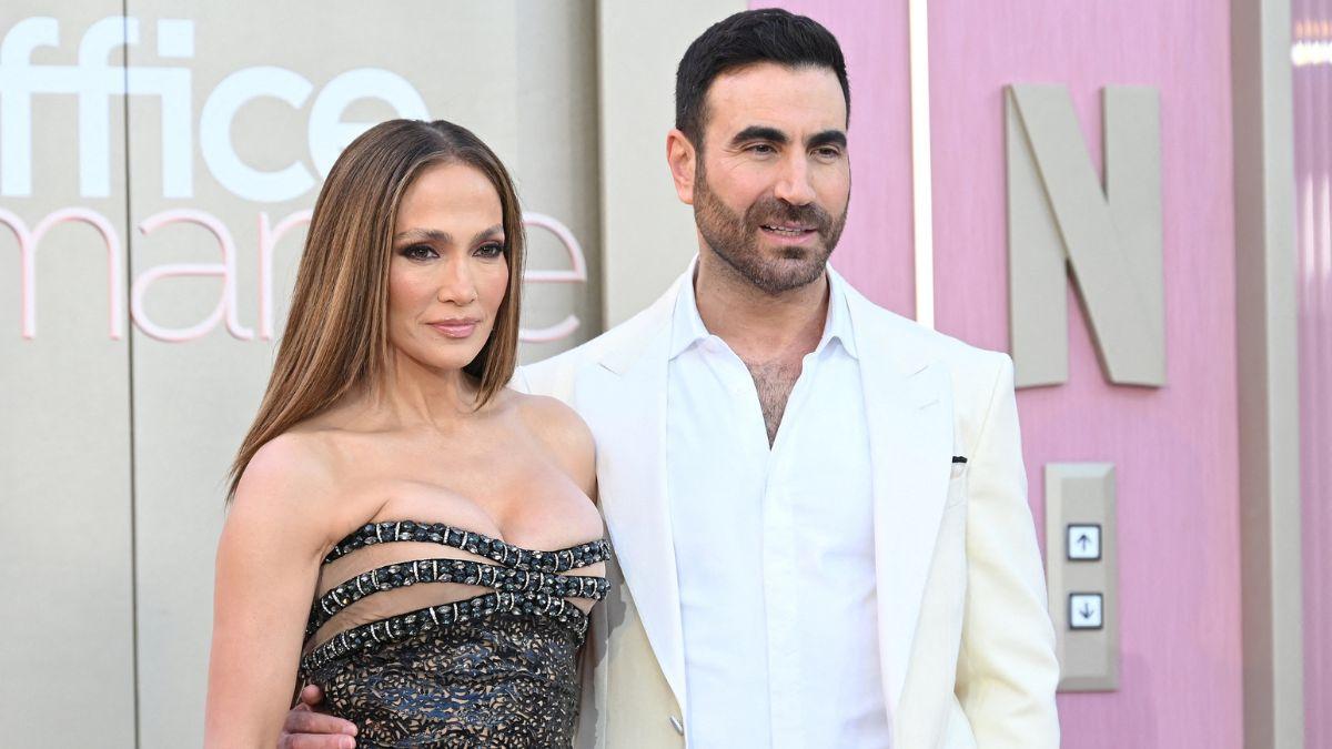 Image of J.Lo and Brett Goldstein co-star in 'Office Romance.'