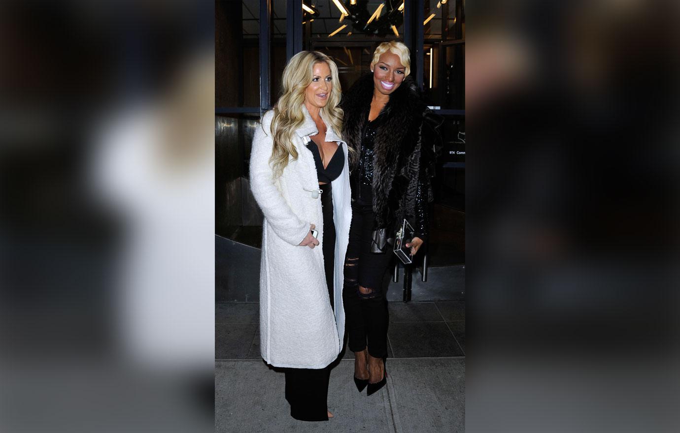 Kim ZolciakBiermann Gives A First Listen Of Her New Song ‘Wig'(02)