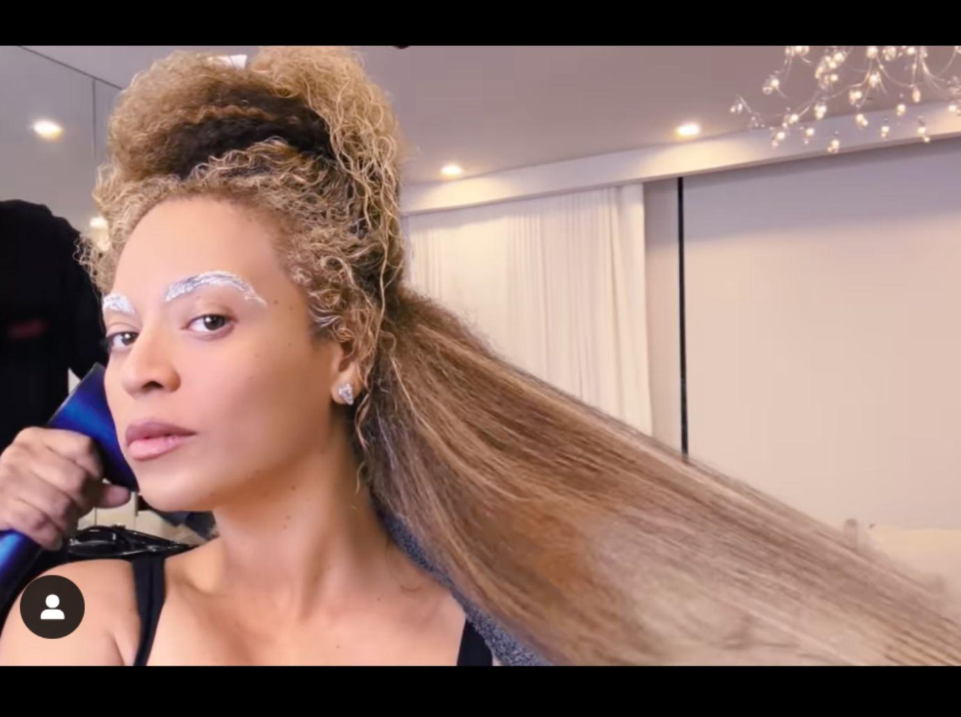 Beyonce Shows Hairstyling Routine, Goes From Curly To Straight: Watch