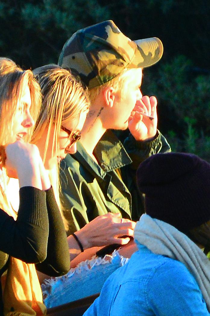 EXCLUSIVE: Justin Bieber and Hailey Baldwin drink and spotted in San Francisco park with friends