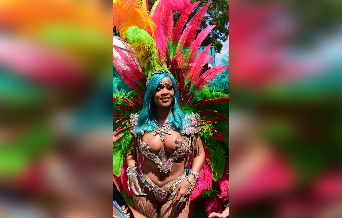 Rihanna Boobs Butt Barbados Costume Photos 02