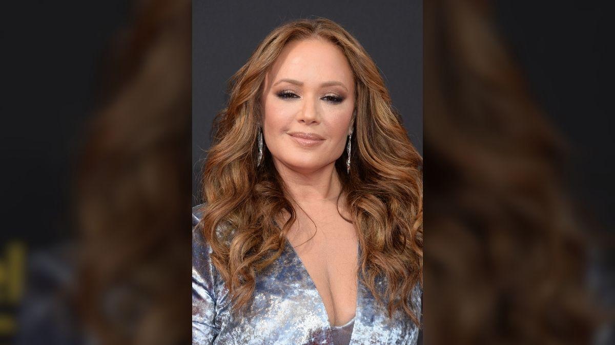 Photo of Fans suggested that Leah Remini was cloned after she looked unrecognizable in a recent photo. 