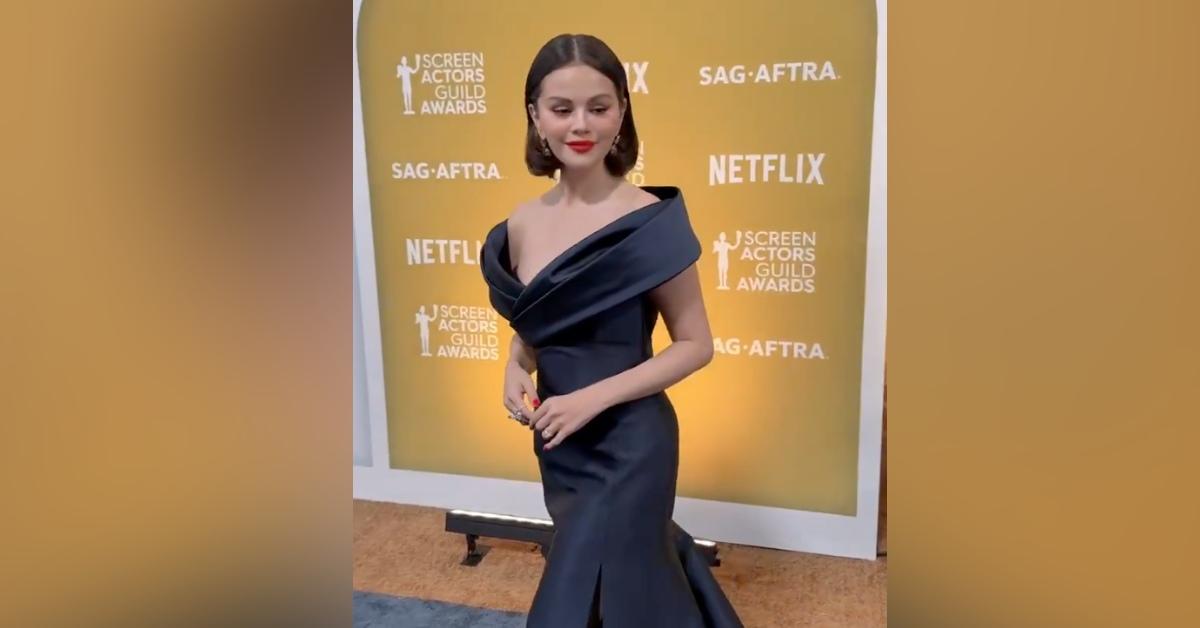 sag awards red carpet photos gomez