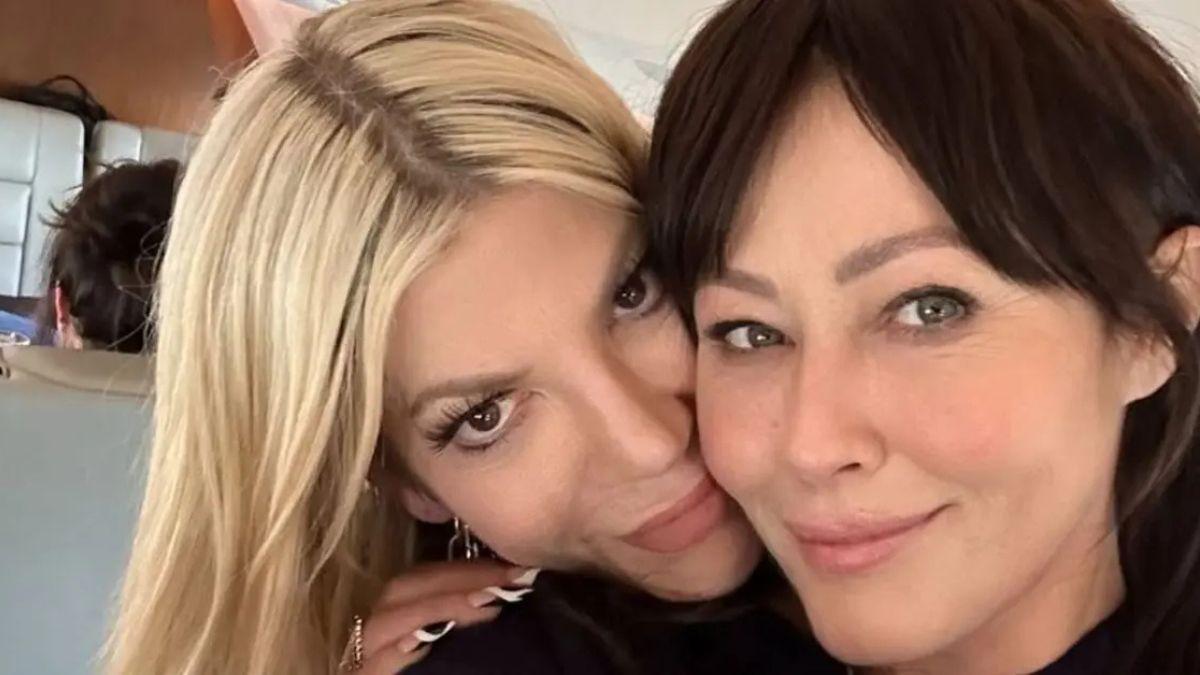 Photo of Tori Spelling said Shannen Doherty's death was 'hard' to process.
