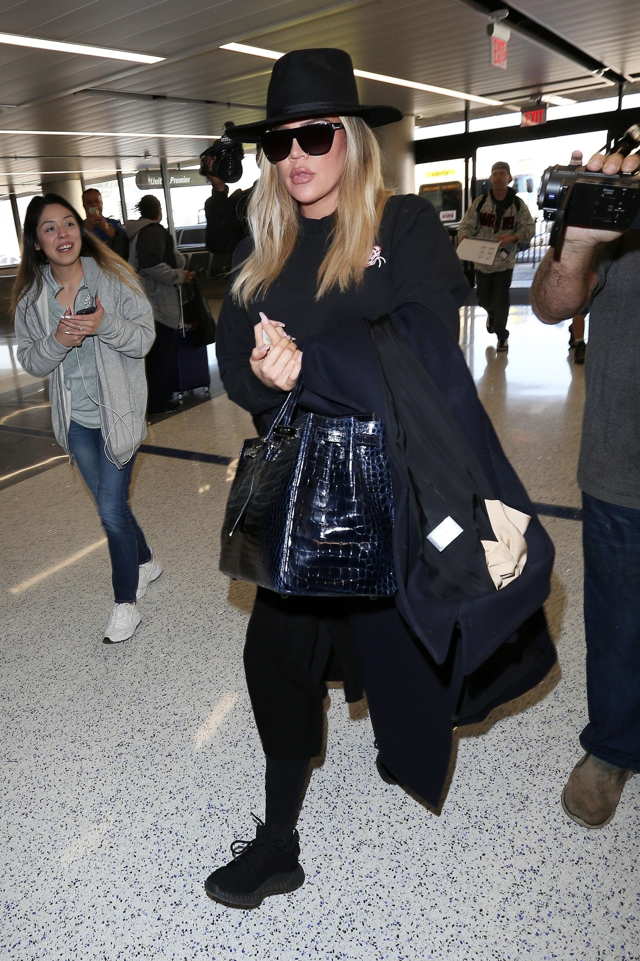 khloe-kardashian-baby-bump