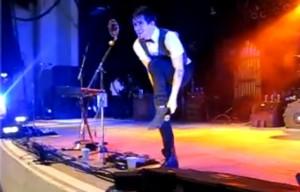 2011__05__Brendon_Urie_May31newsnea 300×192.jpg