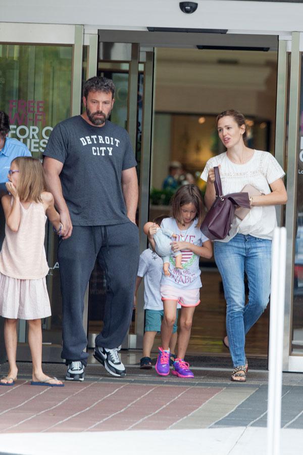 Ben Affleck Jennifer Garner spending holidays together