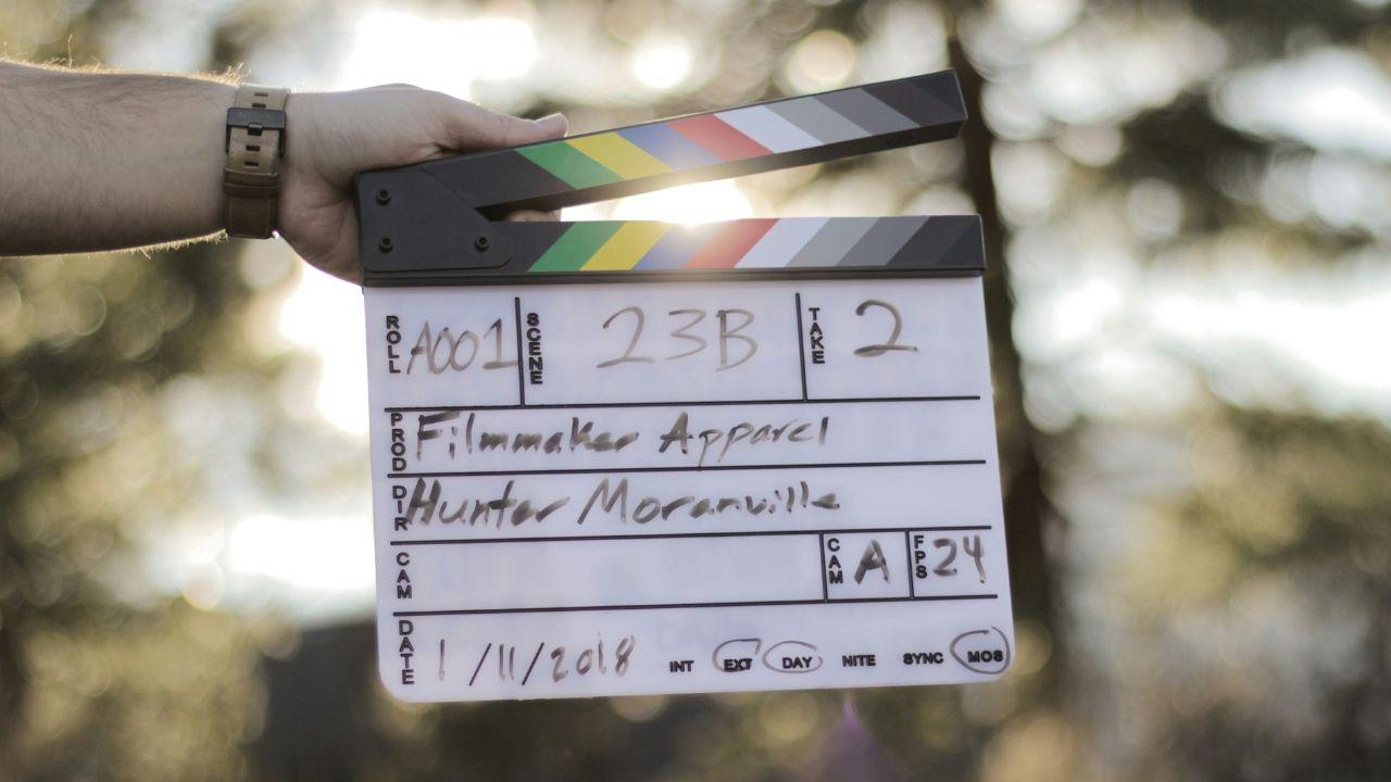 Photo of a clapperboard.