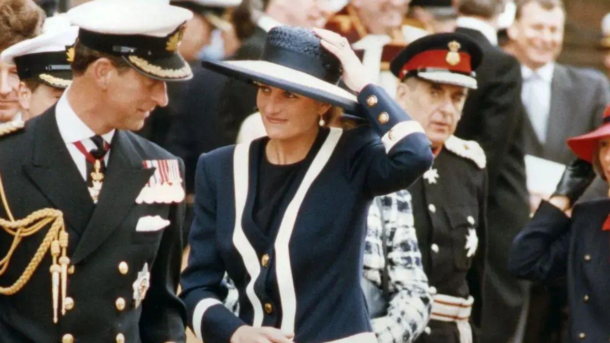 image of Charles and Diana 