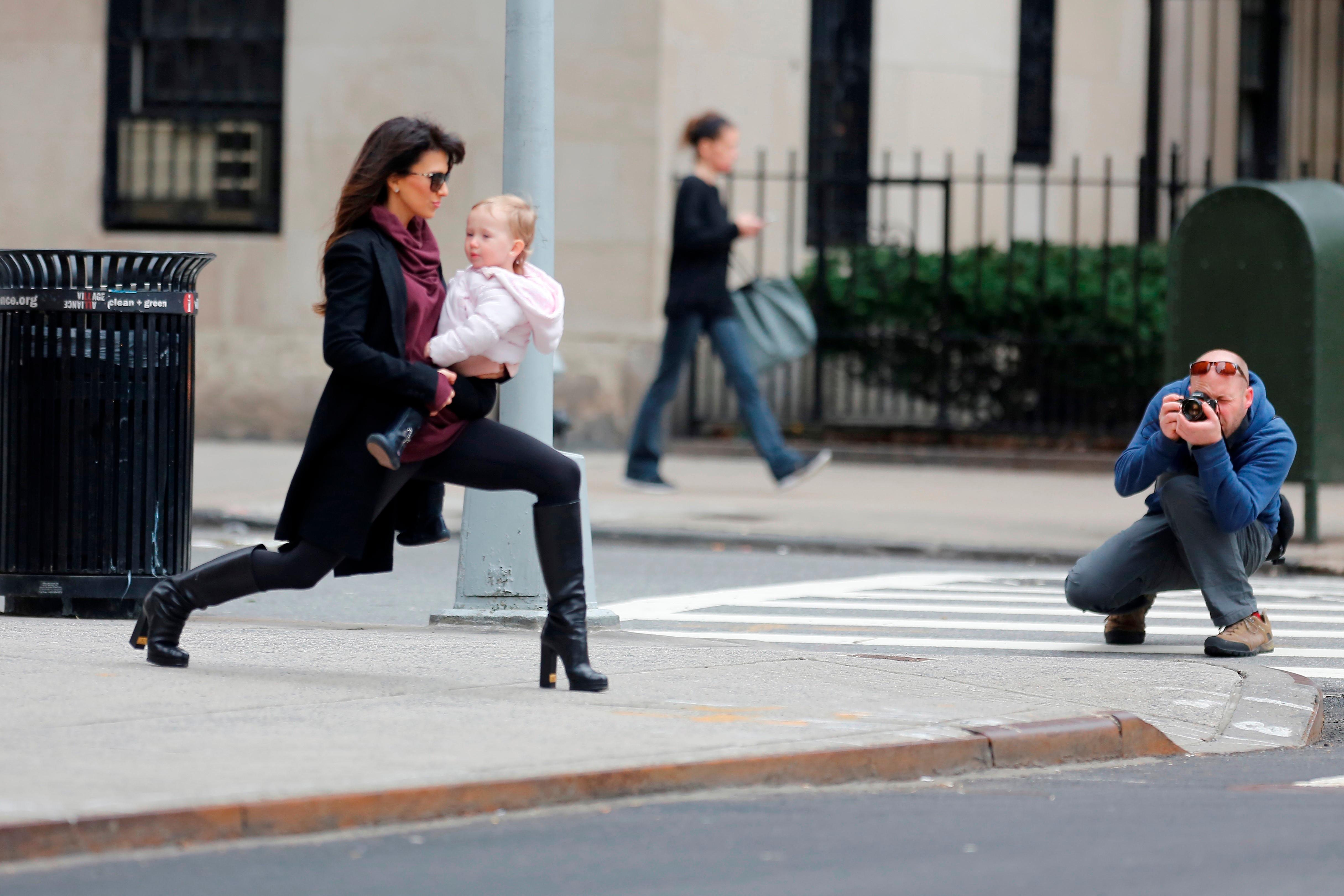 Hilaria baldwin yoga poses nyc street 02