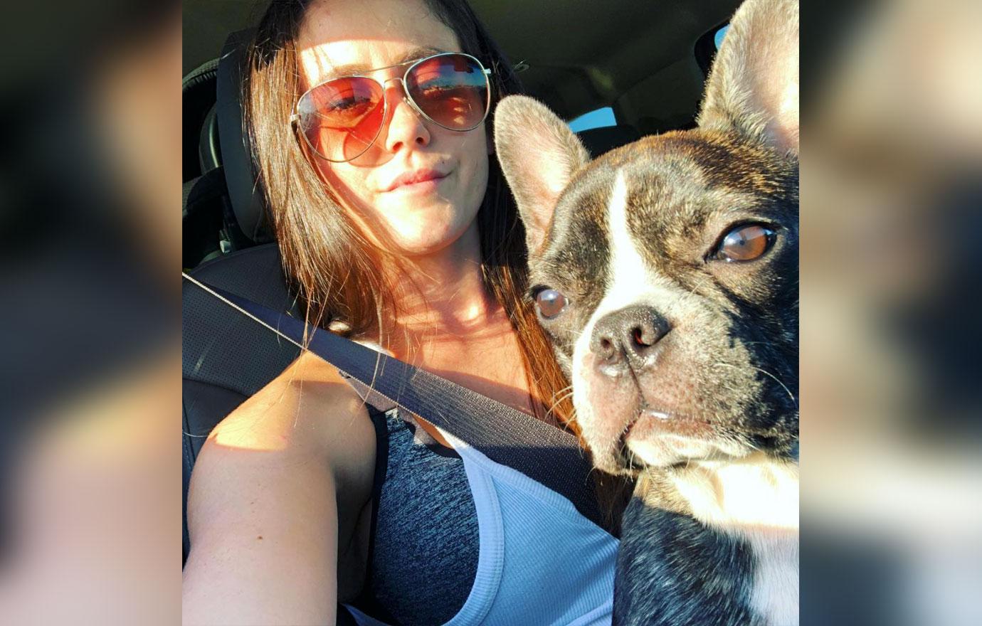 Jenelle Evans With Dog Regains Custody Kids