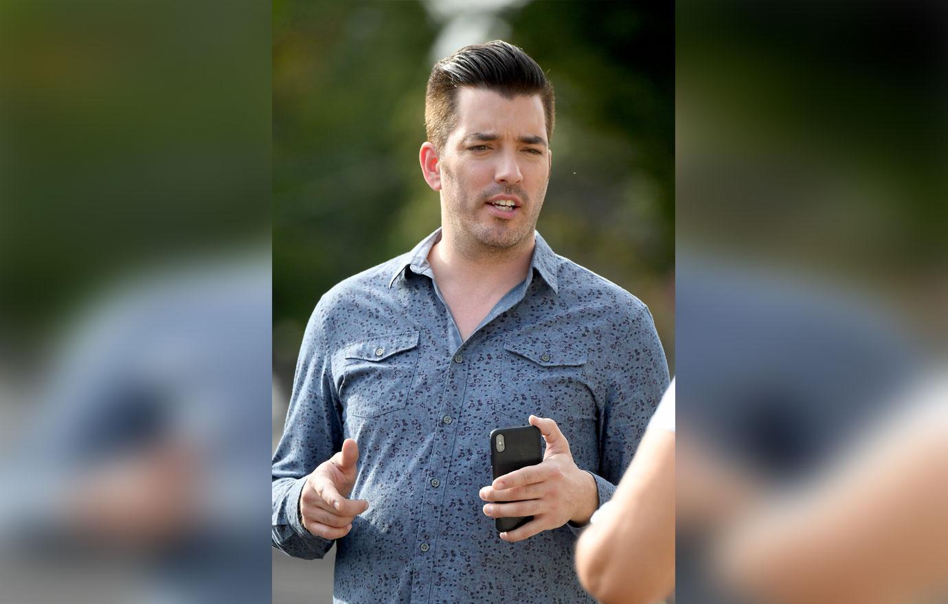 EXCLUSIVE: Property brothers Drew and Jonathan Scott are seen filming at the Brady Bunch house in Studio City