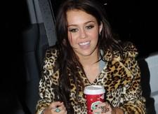 2009__12__miley_cyrus_3_wenn2684094 225&#215;163.jpg