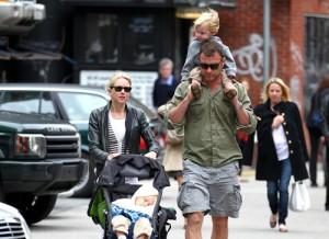 2010__05__Watts_Schreiber_May12_56 300×218.jpg