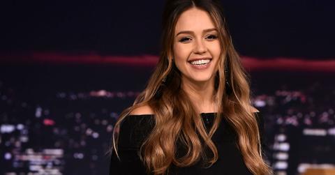 Jessica Alba Black Dress Pregnant Belly Jimmy Fallon Tonight Show Photos hero