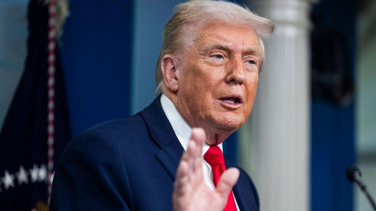 image of Donald Trump will construct a $300 million state ballroom.