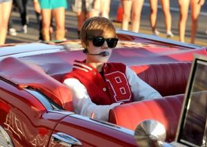 2010__09__Justin_Bieber_Sept21newsnea 300×213.jpg