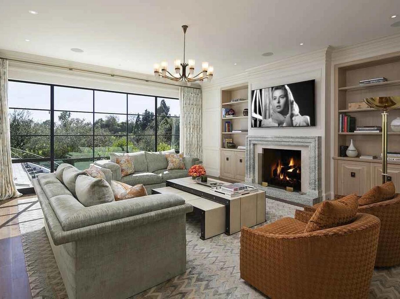 jlo house livingroom