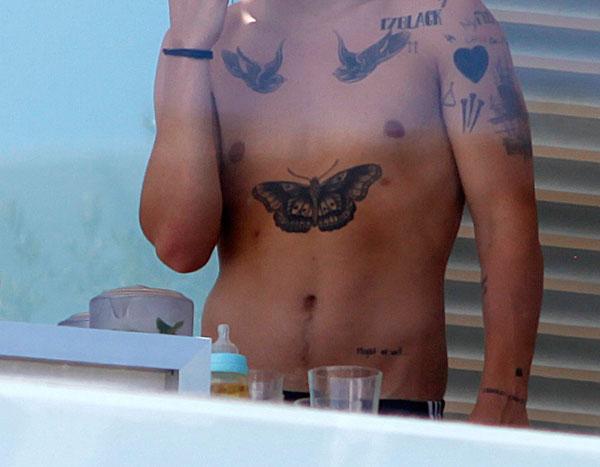 Harry Styles Shirtless 1