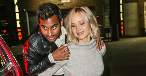INF – Jennifer Lawrence is seen giving Aziz Ansari a piggyback ride as they arrive at their hotel for the night in downtown New York City.