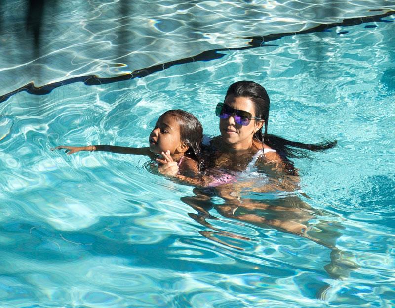 Kourtney kardashian bikini photos north west 3