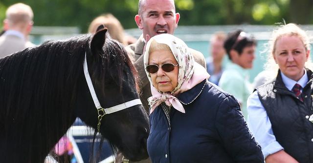 queen elizabeth left two letters days before dying