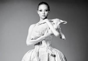 2011__03__Amanda_Seyfried_March8newsneb 300×208.jpg