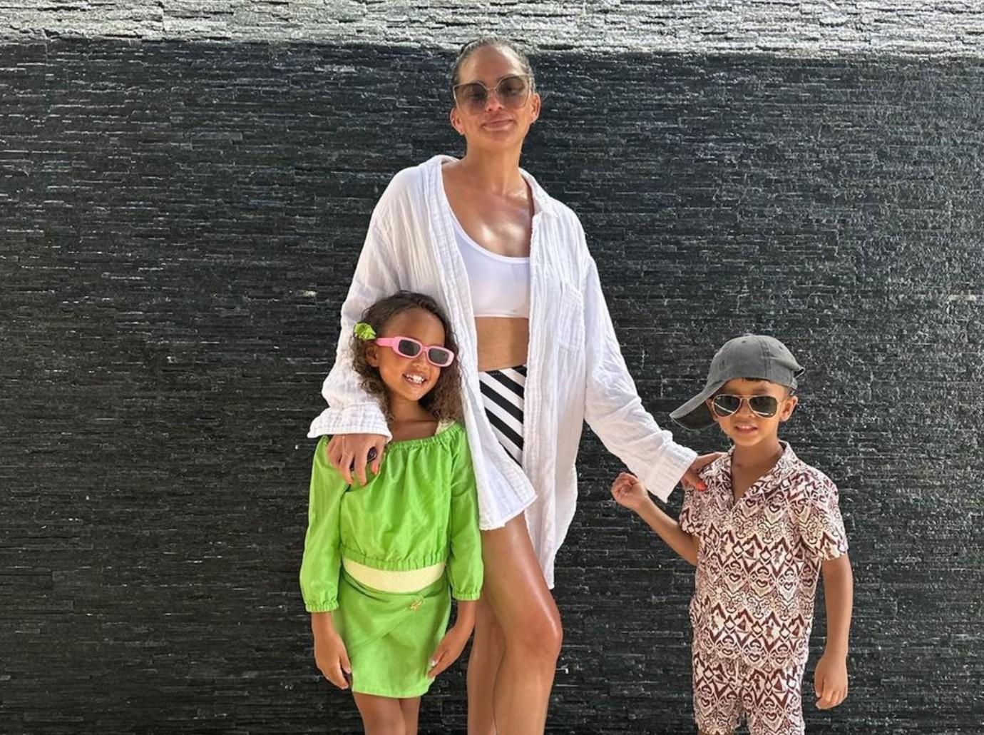 chrissy teigen kids photos