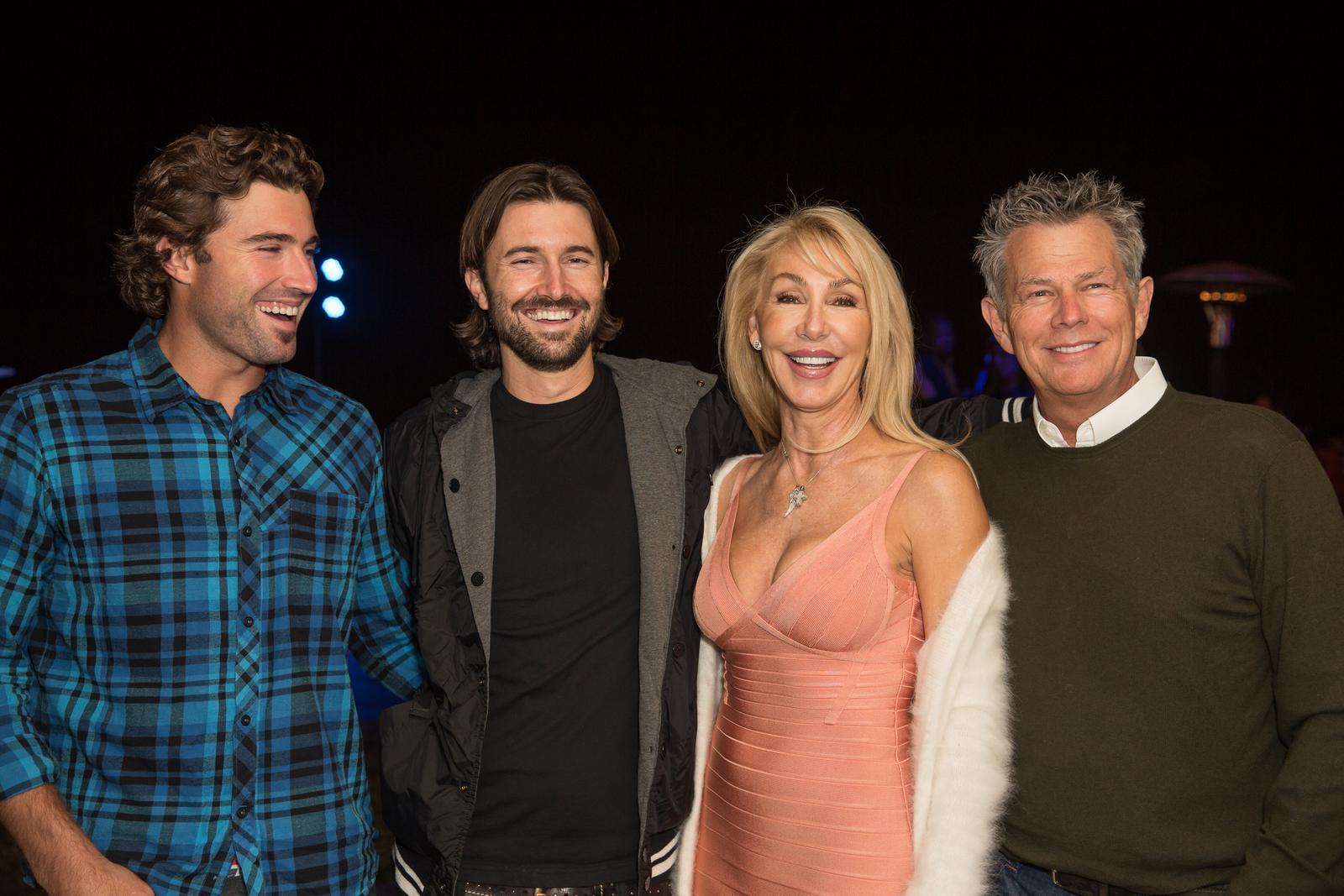 Brandon Jenner & Leah Celebrate Christmas Together After Split(02)