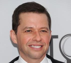 2011__07__Jon_Cryer_July14newsbt 283×300.jpg